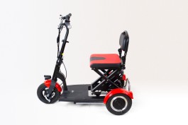 Triciclo elettrico Rollvita per ausilio alla mobilità Streetbooster